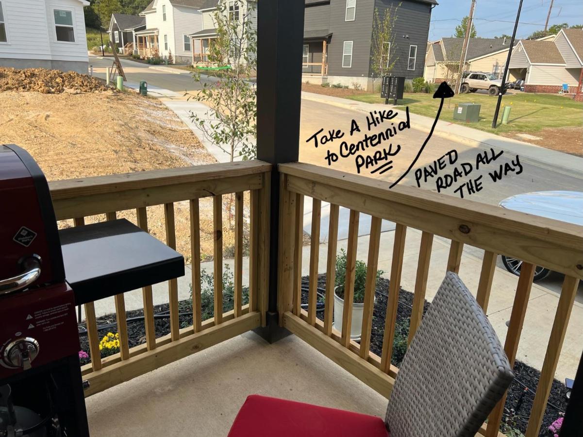 New Centennial Park Luxury Smart Home W Courtyard Fayetteville Exterior foto